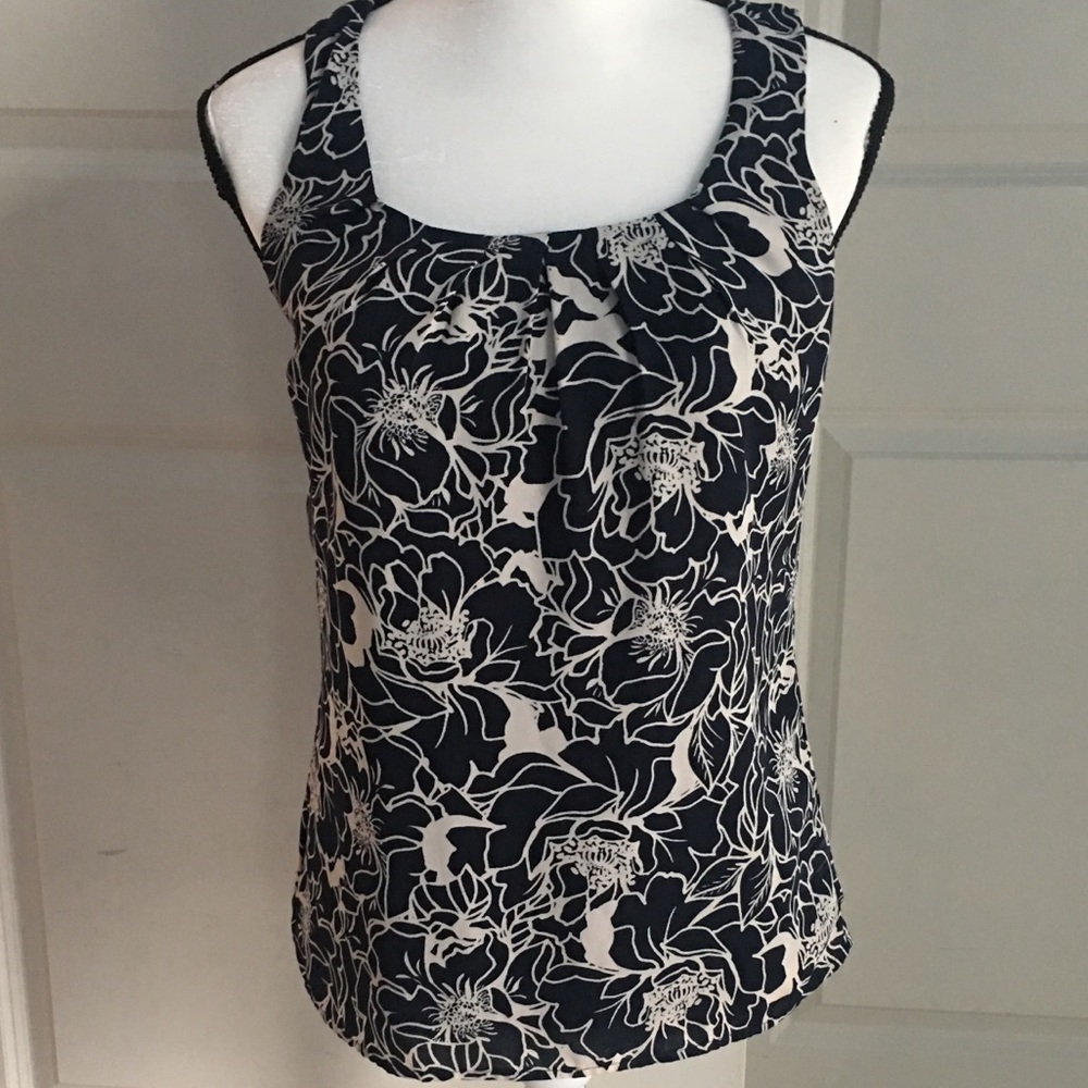 Banana Republic Size XS Navy Sleeveless Blouse